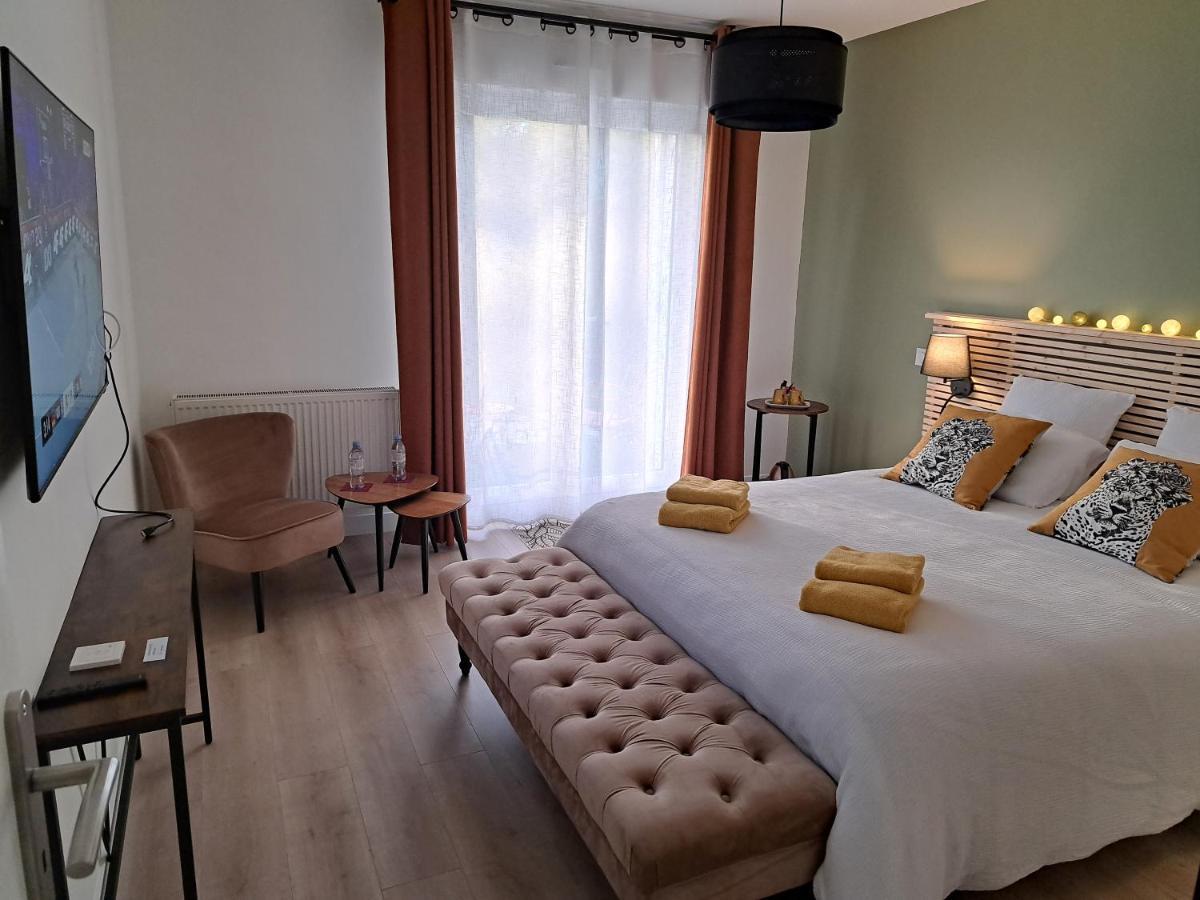 Le Pre Du Buis Bed & Breakfast Yvré-lʼÉvêque Dış mekan fotoğraf